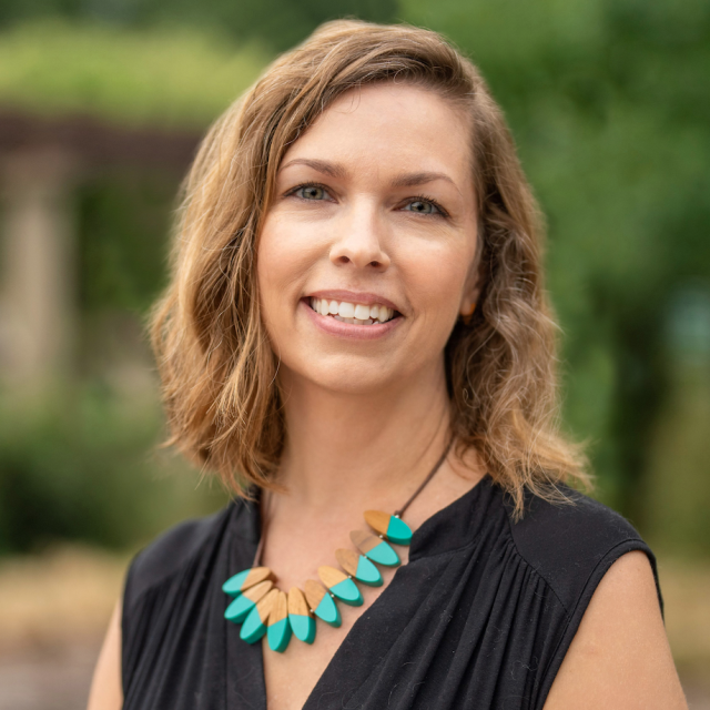 Lisa Richey Headshot